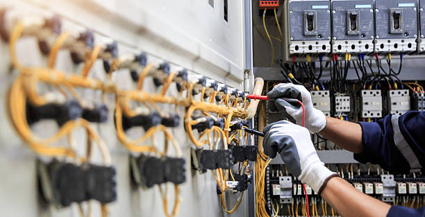 Professional Electrician technician working in Shelby County County, OH